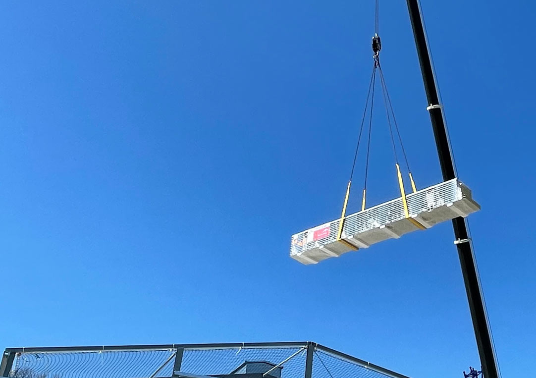 Hebebänder 3t im Einsatz bei Montagearbeiten